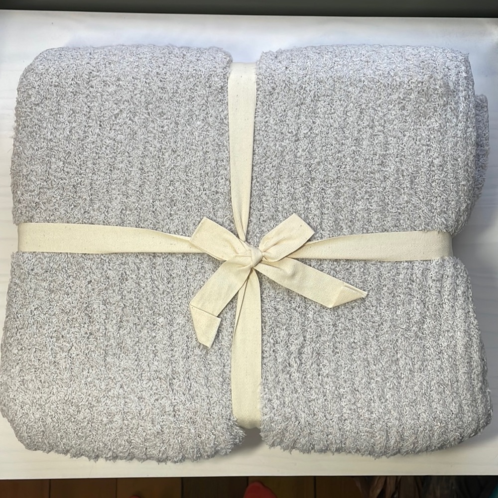 Super soft fuzzy blanket